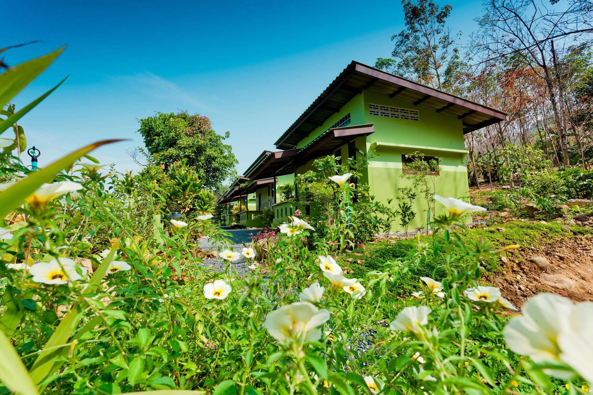 The Mouth Resort - Sha Extra Plus Khao Lak Bagian luar foto