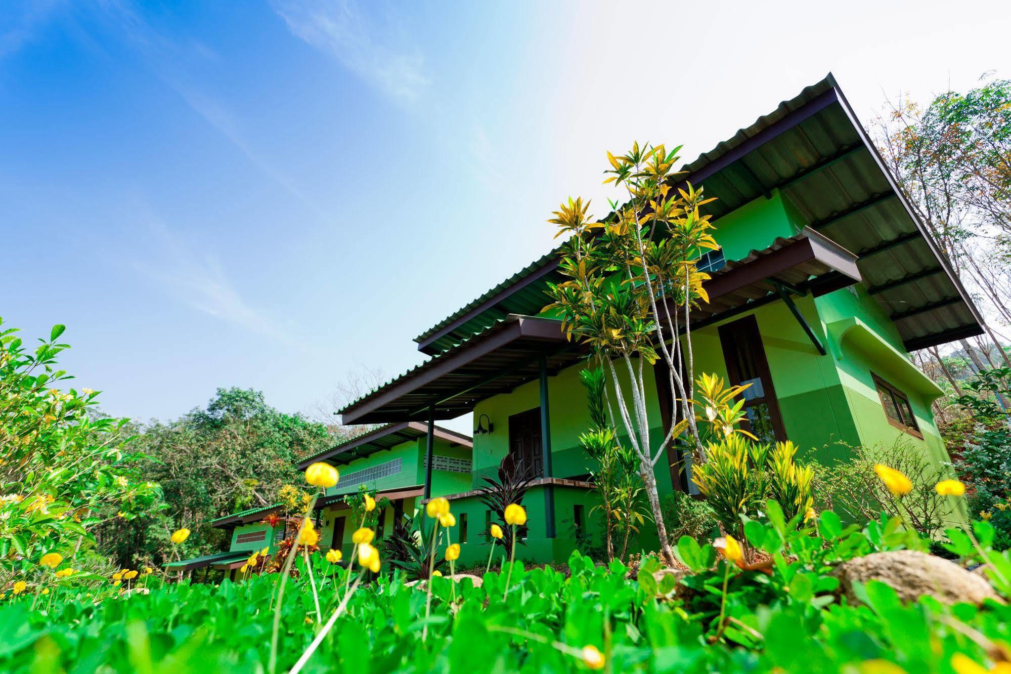 The Mouth Resort - Sha Extra Plus Khao Lak Bagian luar foto