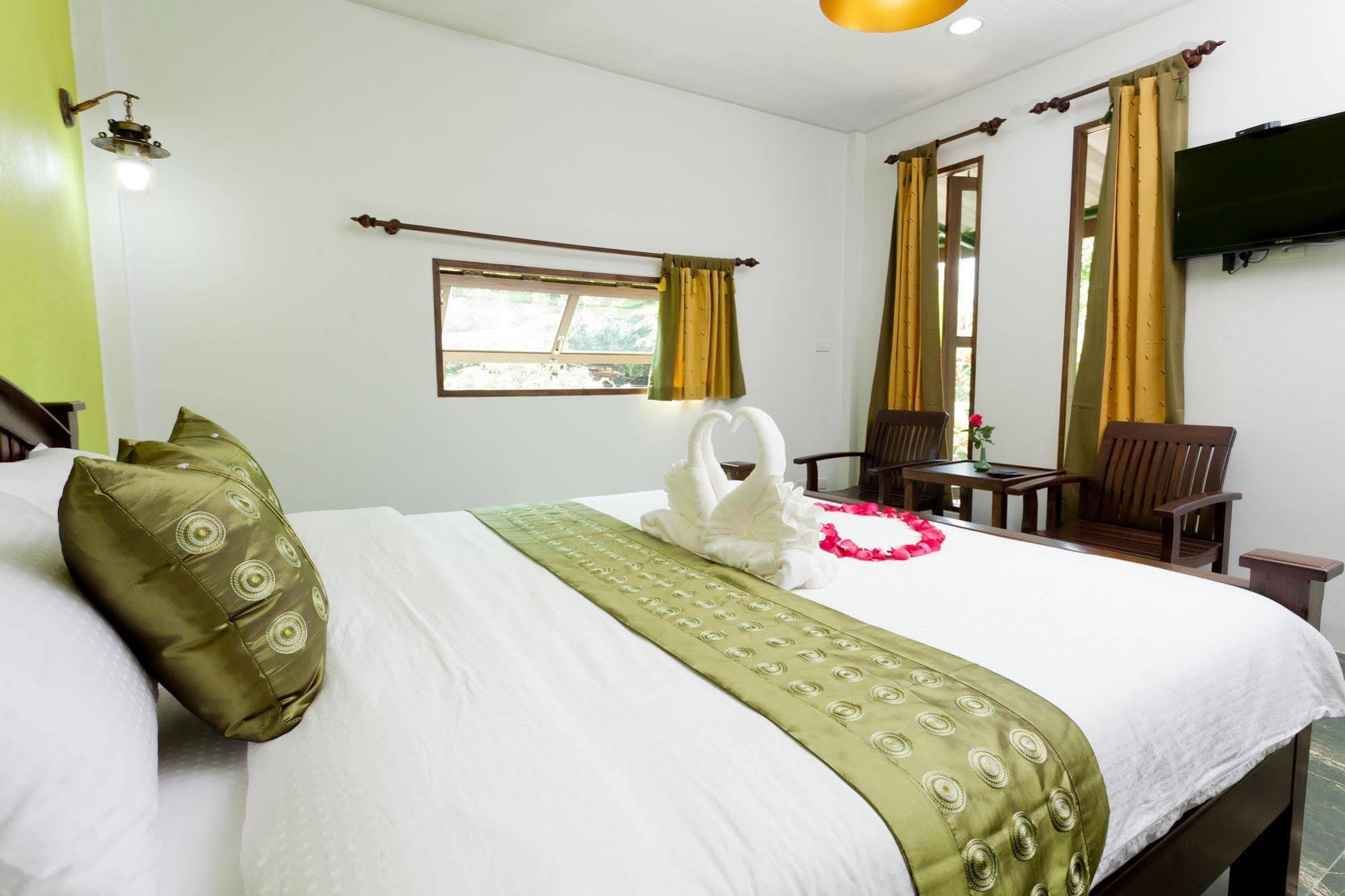 The Mouth Resort - Sha Extra Plus Khao Lak Bagian luar foto
